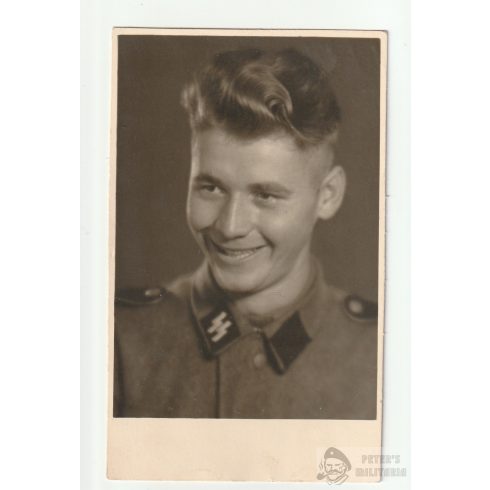 Waffen SS portré fotó 1943