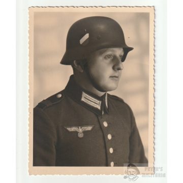 Rohamsisakos portré