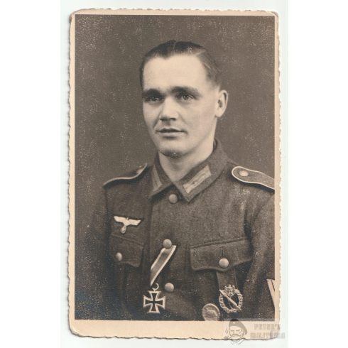 Vaskeresztes portré 