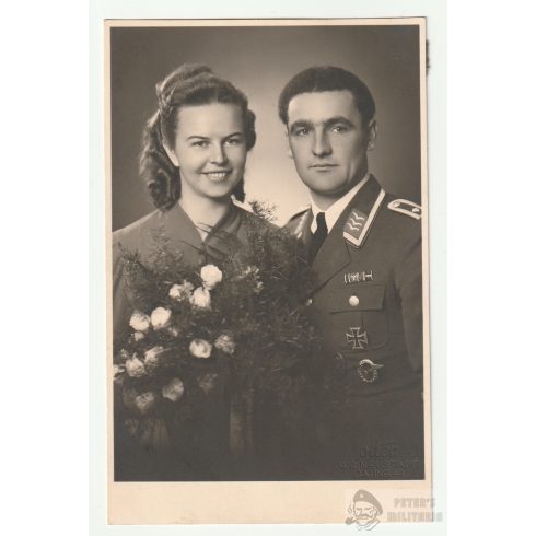 Dekorált Luftwaffe Feldwebel esküvői portré 