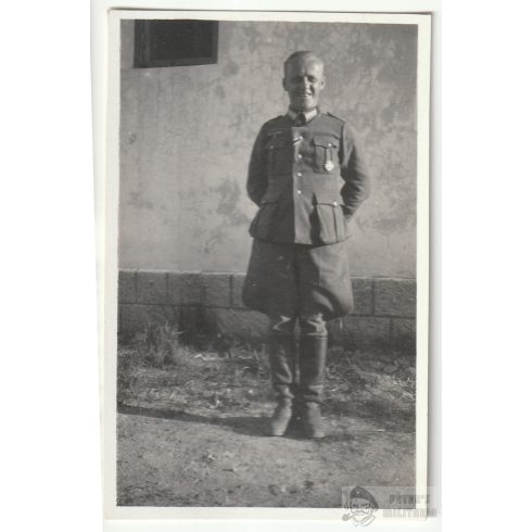 Wehrmacht tiszt Háborús Érdemkereszt I. és II. osztállyal
