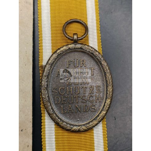 Nyugati Fal medál szett - C. Poellath