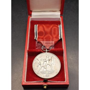 Anschluss medál dobozában 