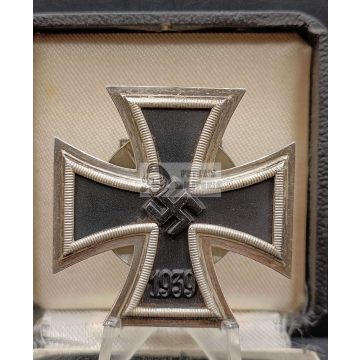   Vaskereszt I. osztály "L/18" screw back dobozában