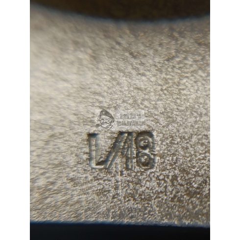Vaskereszt I. osztály "L/18" screw back dobozában
