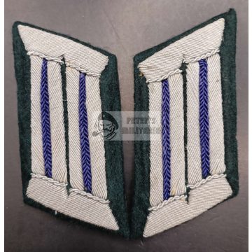 Heer officer collar tabs for medical