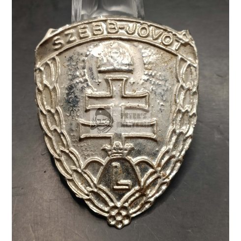 Levente “Szebb Jövőt” (Better Future) cap badge