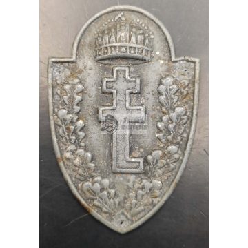 Levente cap badge