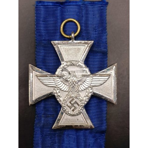 Polizei Szolgálati jel 18 év után 