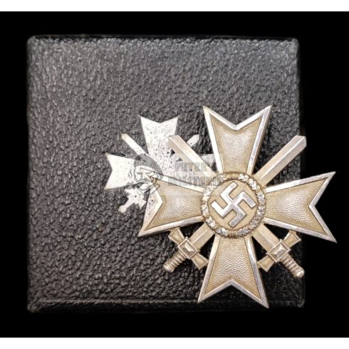 War Merit Cross I. Class in  box