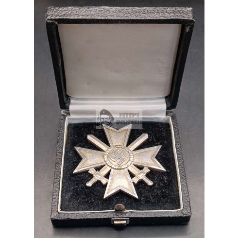 War Merit Cross I. Class in  box