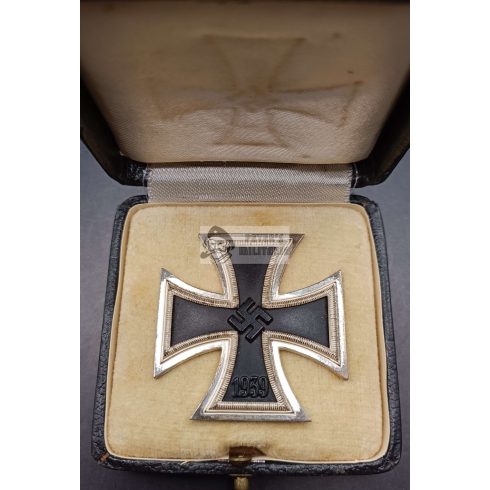 Vaskereszt I. osztály dobozban W&L 