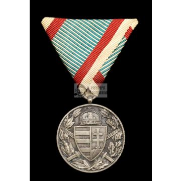   Magyar Háborús Emlékérem "Bronz" - sisakkal és kardokkal