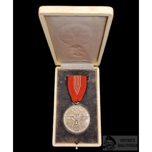 1936-os Olimpiai Érdemrend III. osztály (Érdemérem) dobozában