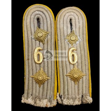 Cavalry Regiment 6 – Hauptmann Shoulder Board Pair