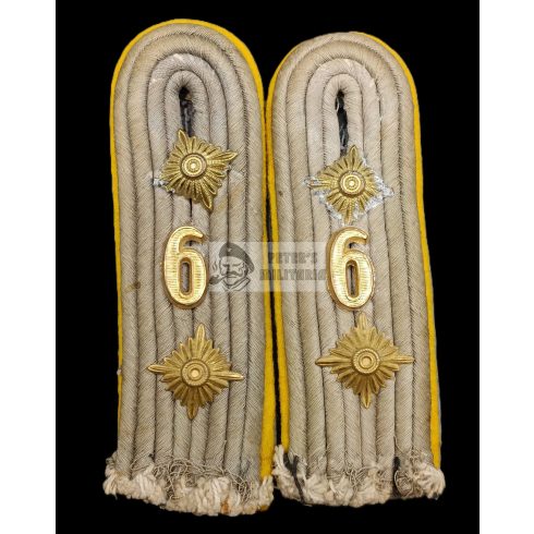Cavalry Regiment 6 – Hauptmann Shoulder Board Pair