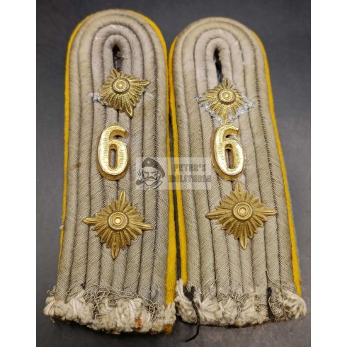 Cavalry Regiment 6 – Hauptmann Shoulder Board Pair