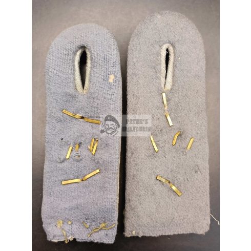 44th Infantry Regiment Hauptmann shoulder boards