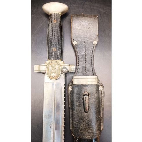 DRK dagger “Ges.Gesch.”