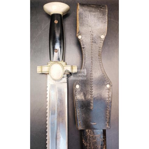 DRK dagger “Ges.Gesch.”