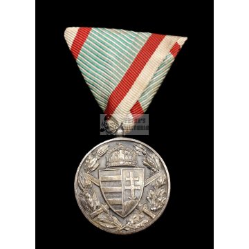   Magyar Háborús Emlékérem "Bronz" - sisakkal és kardokkal 