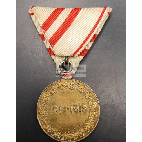 Osztrák Háborús Emlékérem Kardokkal 1914-1918