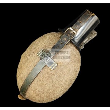 Wehrmacht canteen with bakelite cup